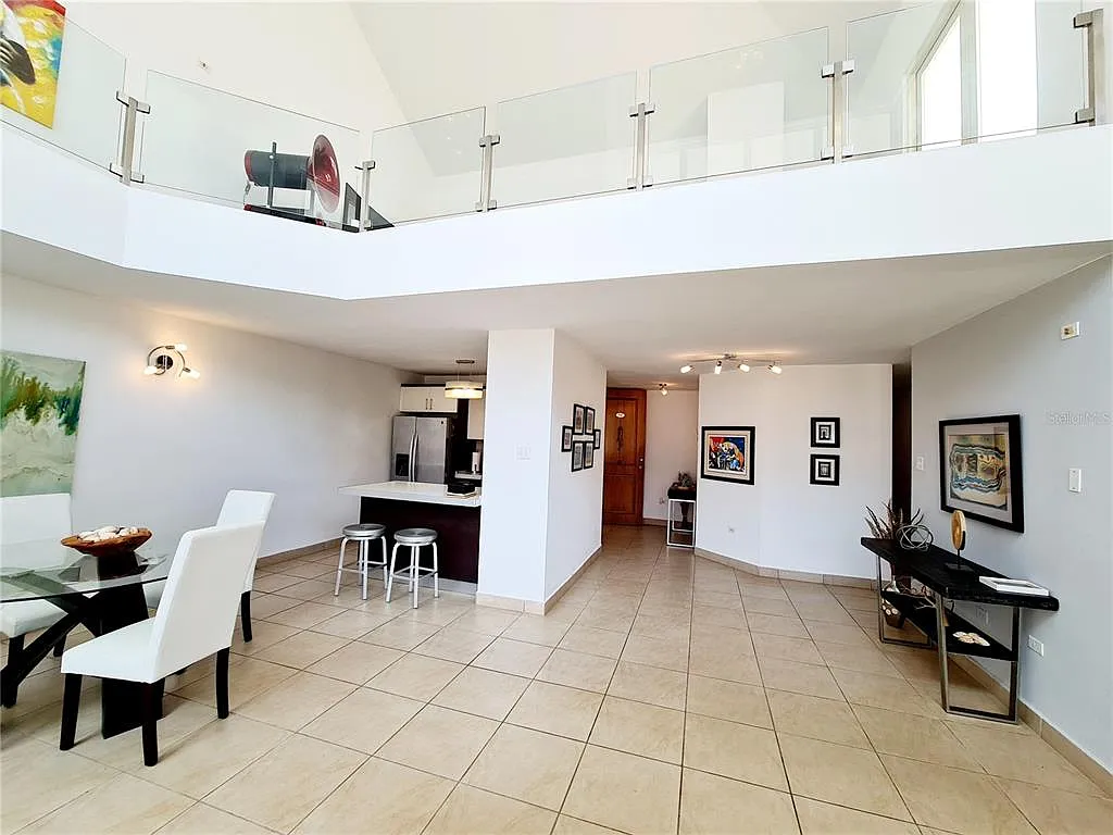 2 bed, 2.0 bath, 2280 sqft, $3,000 — Photo 4