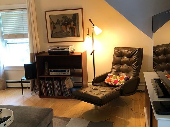 3rd image of 297 Highland Ave #3