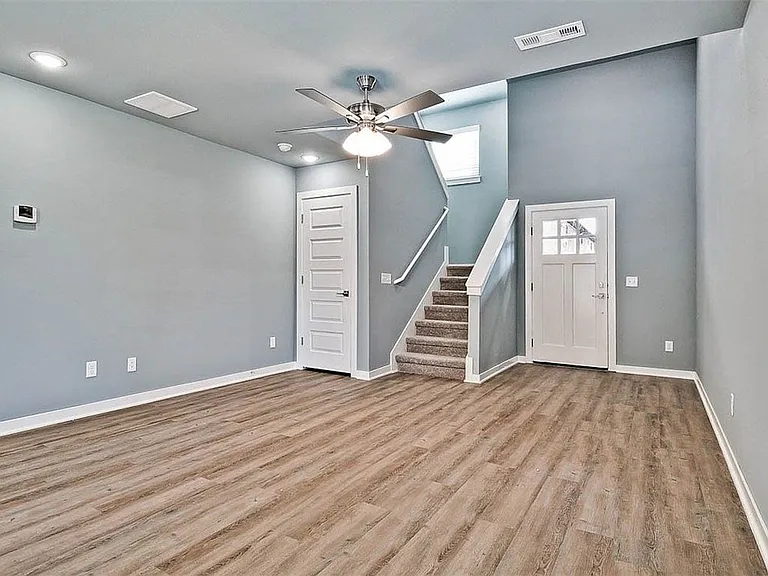 899 N Rupple Rd #121 — Photo 3
