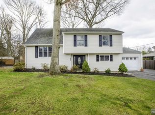 604 Johnson Pl, Northvale, NJ 07647