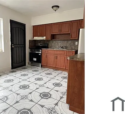 1209 NE 110th St — Photo 10