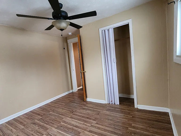 2109 Harding Ave — Photo 5