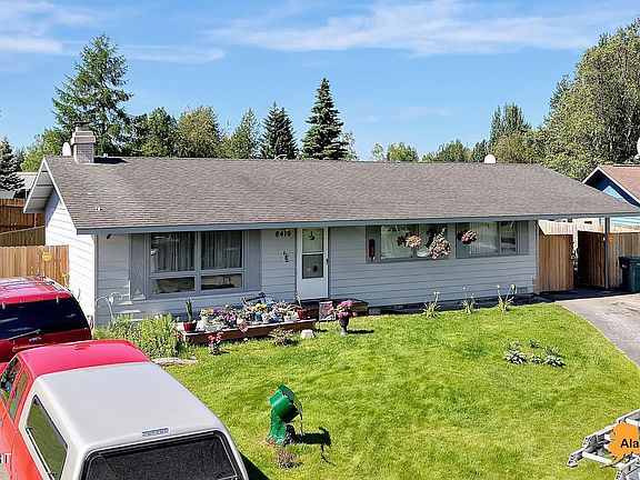 3rd image of 8410 Dagan St