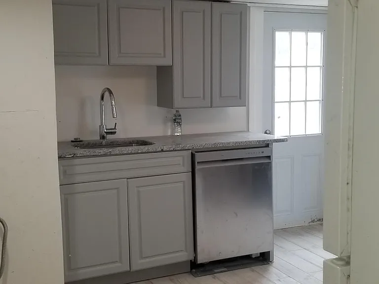 4509 Winchester Ave #2 — Photo 2