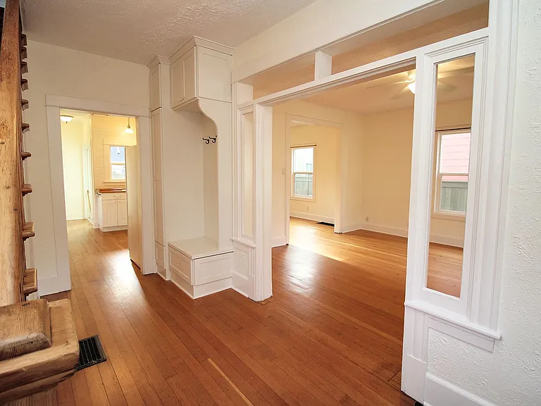 66 NE Skidmore St — Photo 9
