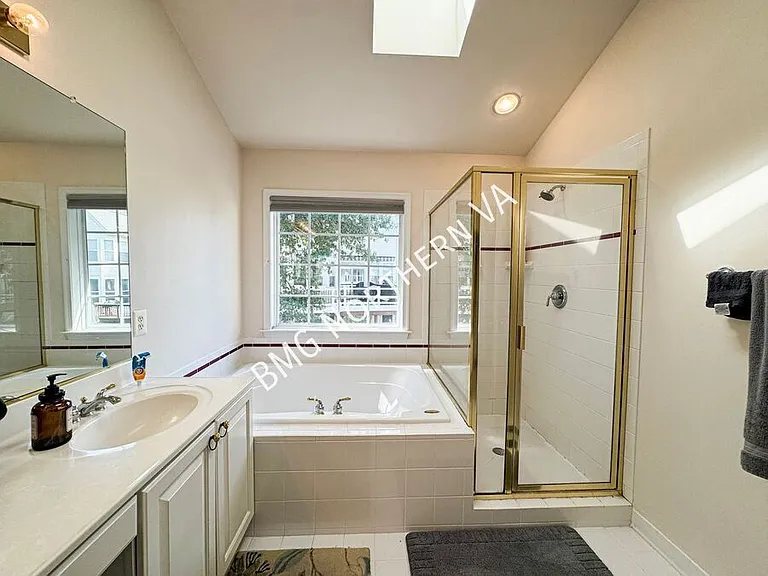 46119 Geneva Ter — Photo 17