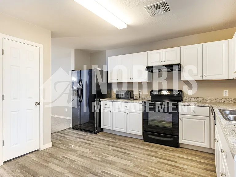 1824 S Wooten St — Photo 11