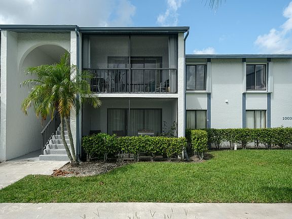 2nd image of 1003 Green Pine Boulevard #B2