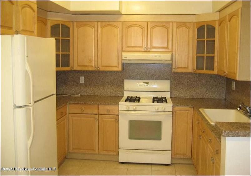 2nd image of 344 N Maryland Ave Unit 302