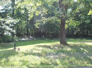 125 W Bush Rd, Gloversville, NY 12078