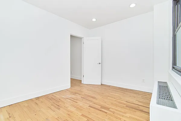 Rented by Living New York | media 12