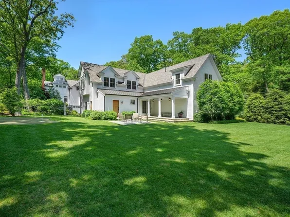 9 Ravine Rd, Wellesley, MA 02481