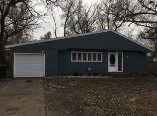2017 SW Harp Pl, Topeka, KS 66611