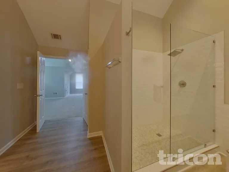 315 Avonlea Dr — Photo 18