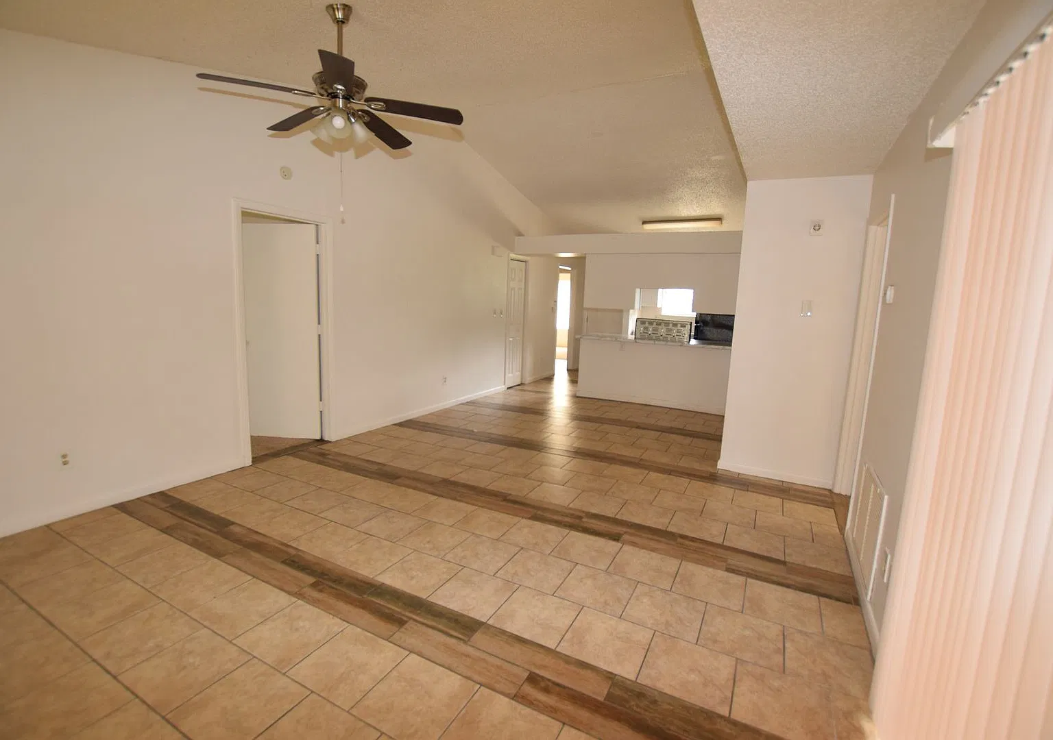 3/2 Home For Rent at 38 N. Hudson Street Orlando, FL 32835 — Photo 4