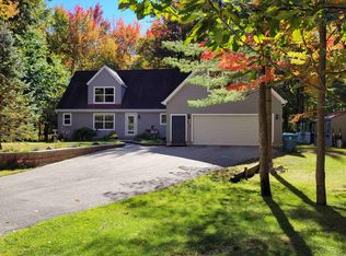 4455 N Wildwood Dr, Pinconning, MI 48650