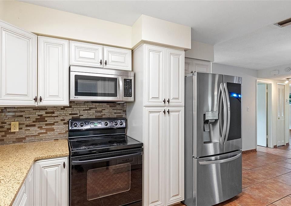 2nd image of 9181 S Oxalis Ave