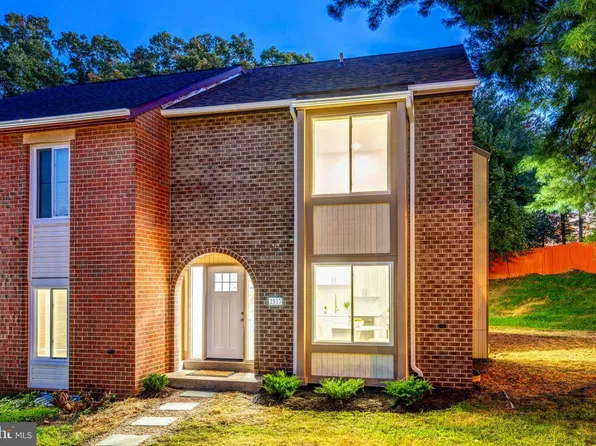 2933 Cambridge Dr, Woodbridge, VA 22192