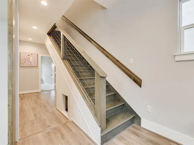 1209 Summer St — Photo 13