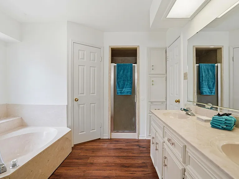 306 Woodstone Dr — Photo 35