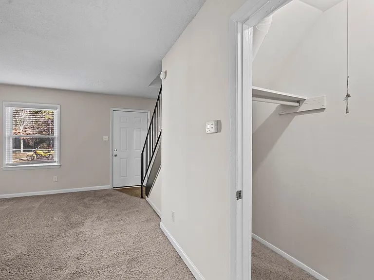 300 E McPherson Dr — Photo 11