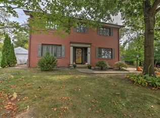 200 S Woodale Ave, Decatur, IL 62522