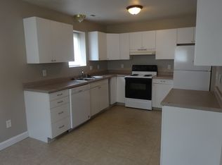 1303 Roosevelt St #1, Vermillion, SD 57069