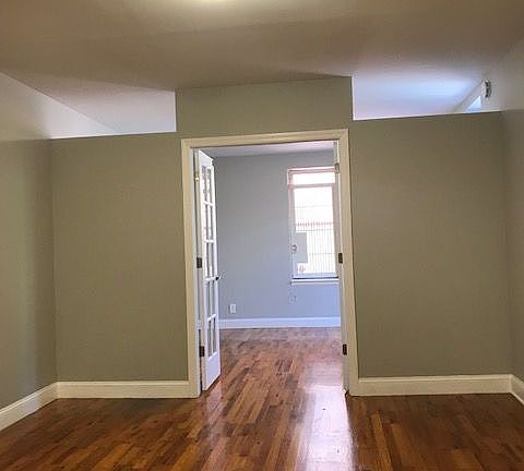 4th image of 251 E 84th St APT 4A
