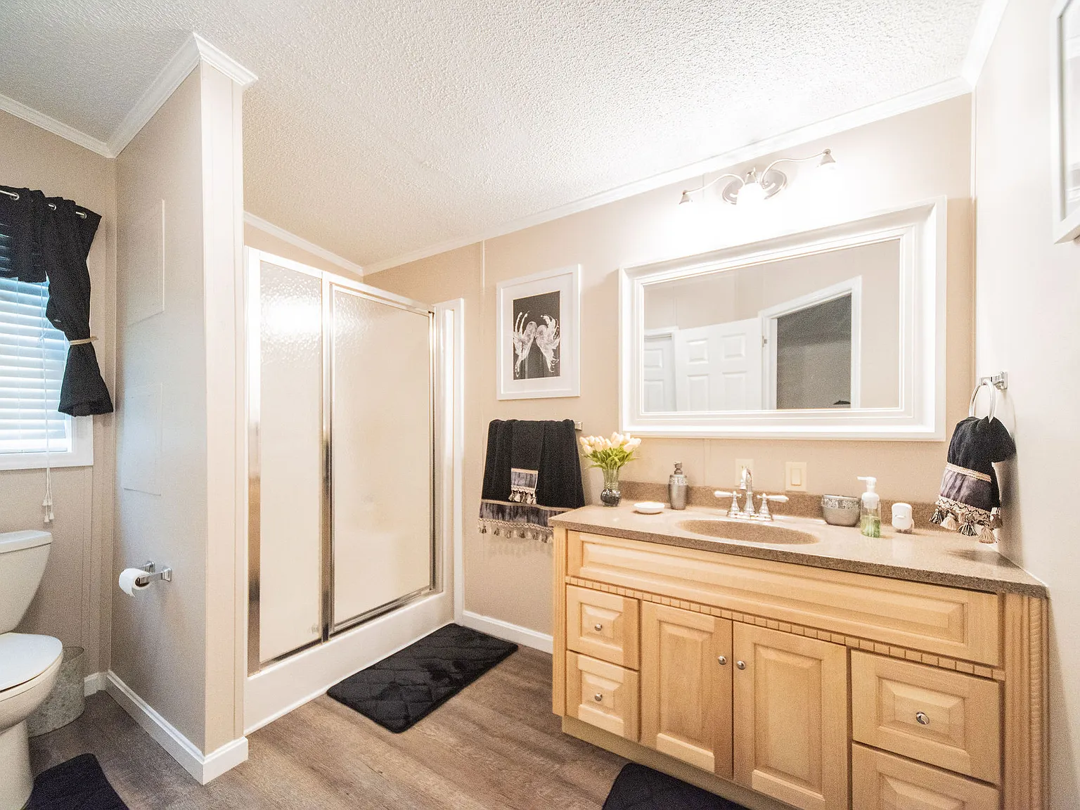 4 bed, 2128 sqft, $1,700 — Photo 4