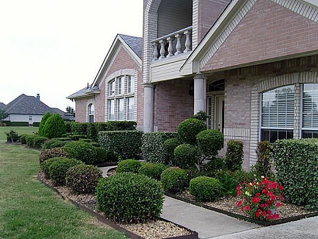1st image of 1458 W Oaklawn Dr