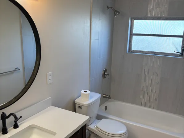 1226 SW 3rd Ave, Cape Coral, FL 33991