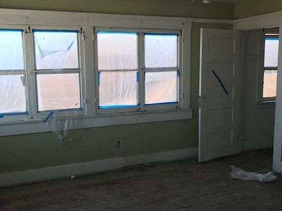 5th image of 4112 S Normandie Ave
