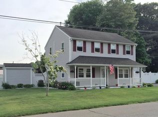 32 Elizabeth Rd, Billerica, MA 01821