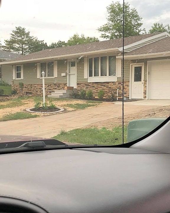 1st image of 707 7th Ave NE