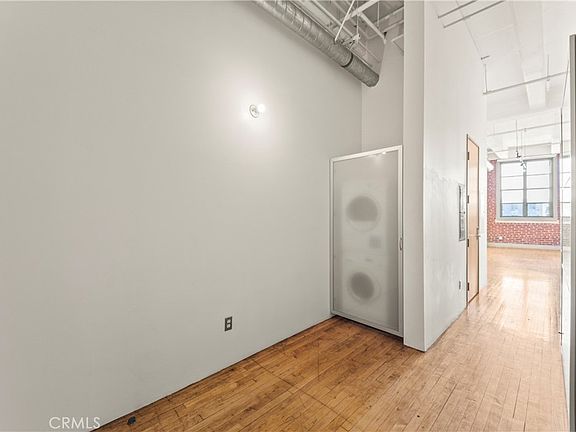4th image of 1850 Industrial St #1850