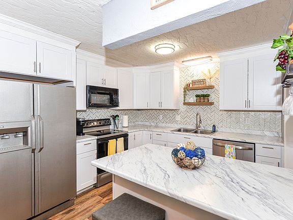 2nd image of 3307 Babette Ct