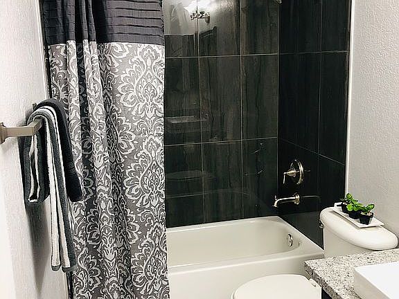 3rd image of 5074 S Rainbow Blvd Unit 201