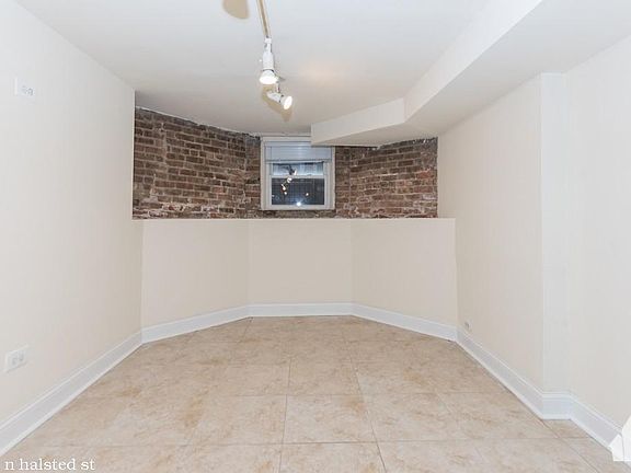 5th image of 2949 N Halsted St #1424