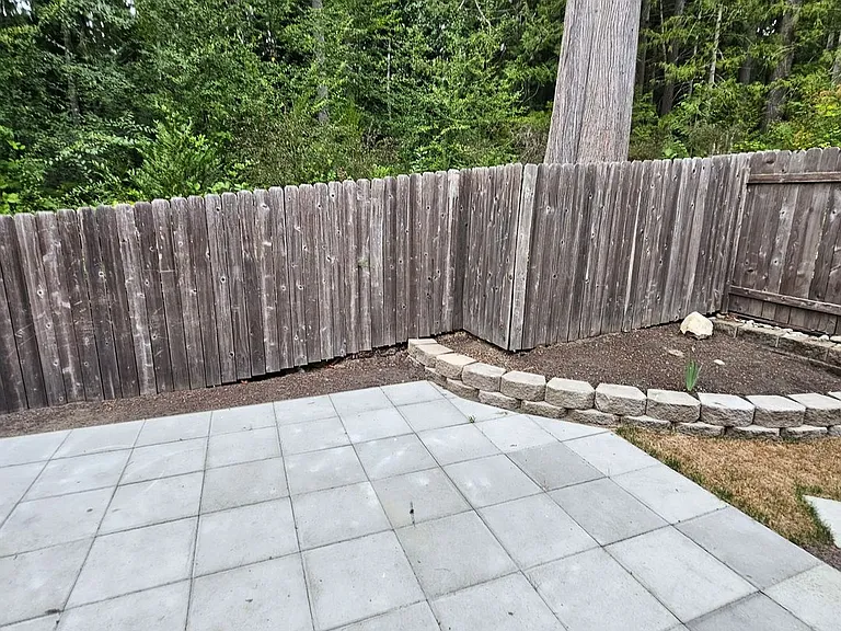 435 NE Inspiration St — Photo 38