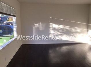 7050 Katherine Ave, Van Nuys, CA 91405