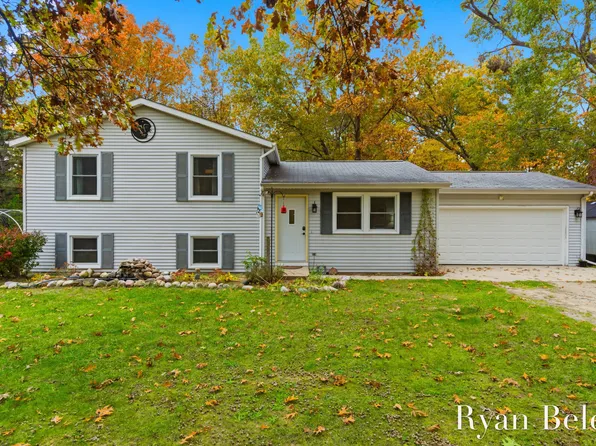 26026 60th Ave, Mattawan, MI 49071