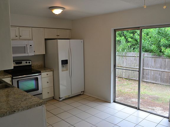4th image of 438 Via Palermo Ct