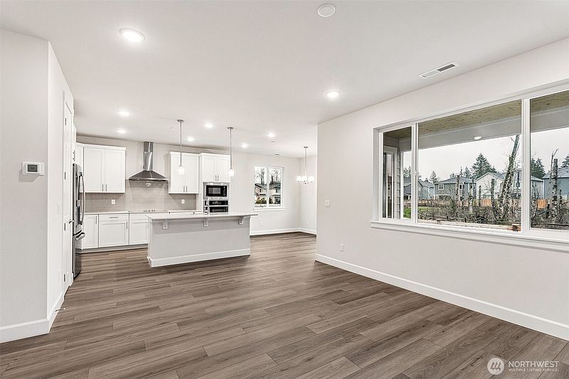 5th image of 4717 85th Avenue NE #19