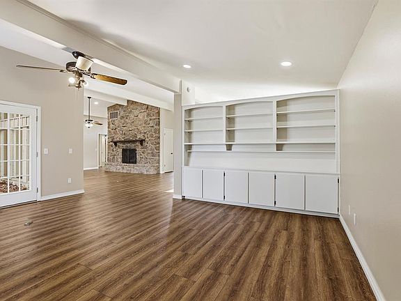 5th image of 6209 NW 85th St
