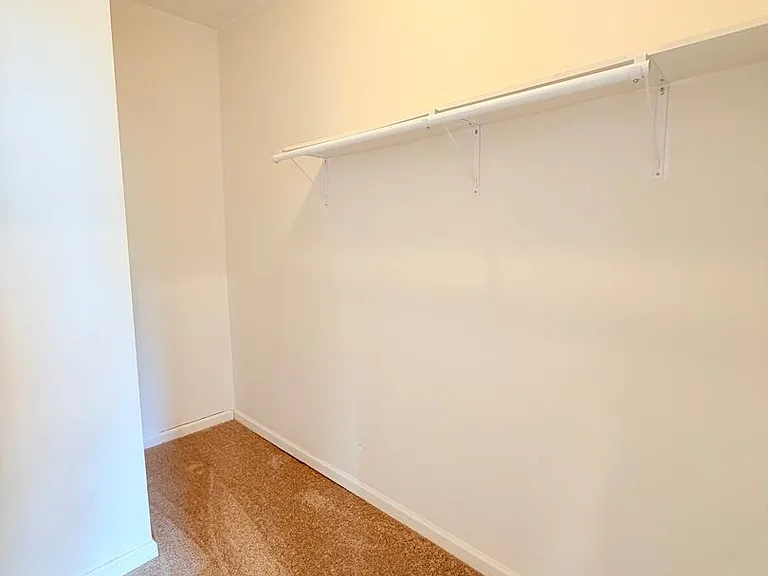 525 S West St — Photo 10