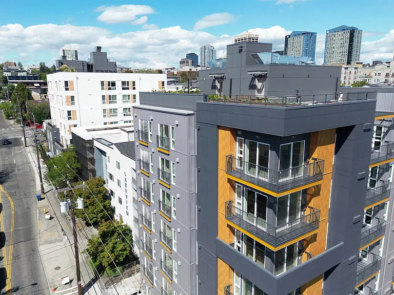 Valhalla Apartments — Photo 6