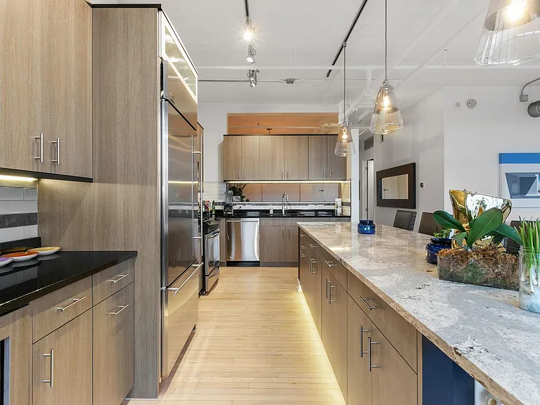 290 Market St #702 — Photo 6