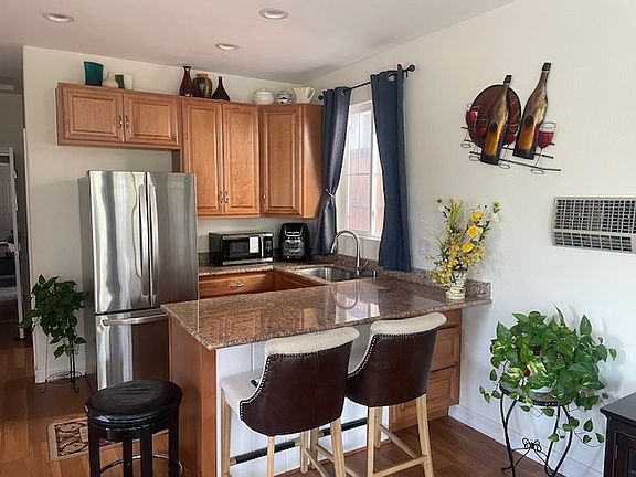 4th image of 26264 Avery Pl #1