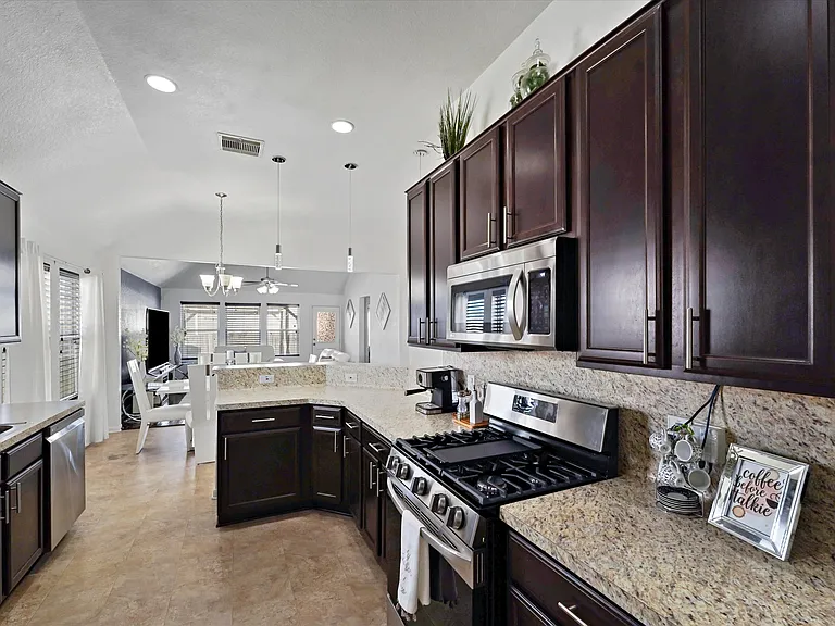 18523 Windy Stone Dr — Photo 5