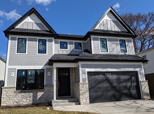 807 S Hillside Ave, Elmhurst, IL 60126